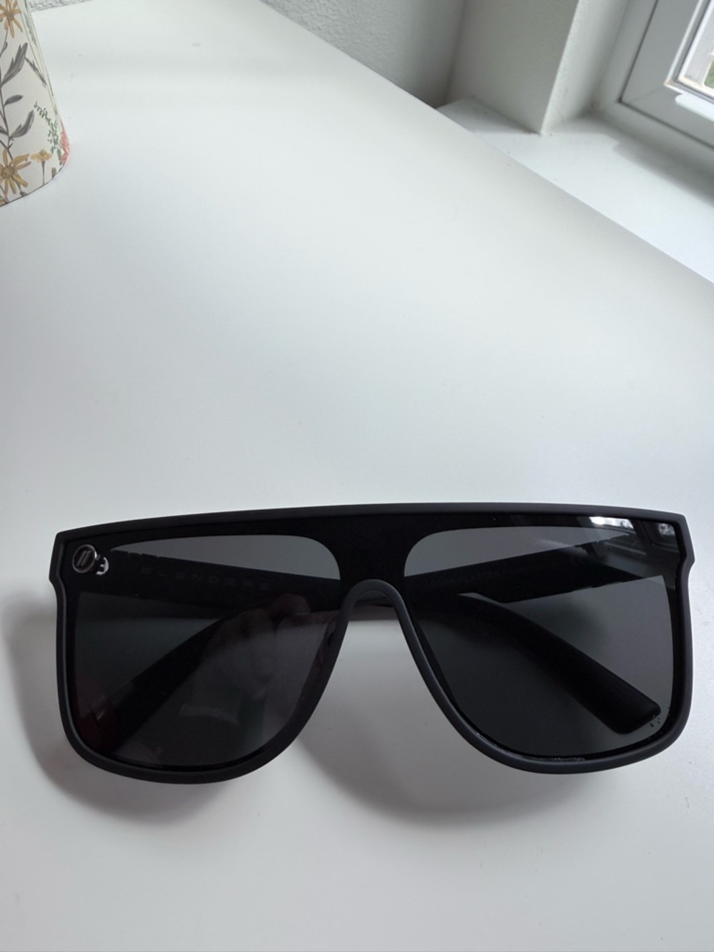 Blenders SciFi Sunglasses-Dark Flatter - Picture 6 of 12